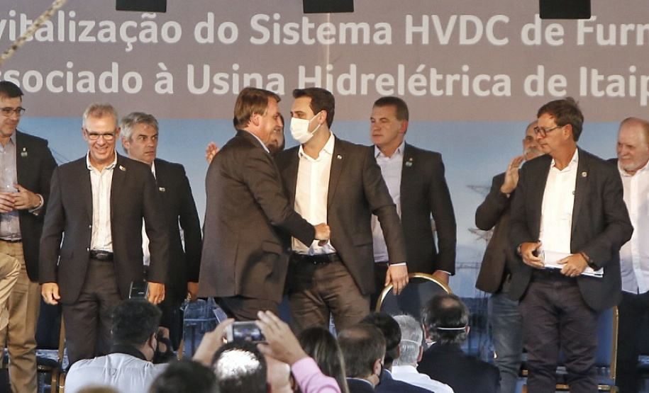 Governador Carlos Massa Ratinho Junior e presidente Jair Bolsonaro participam do evento de lançamento da revitalização do sistema elétrico de alta tensão de Furnas.   -  Foz do Iguaçu, 25/02/2021  - Foto Gilson Abreu/AEN