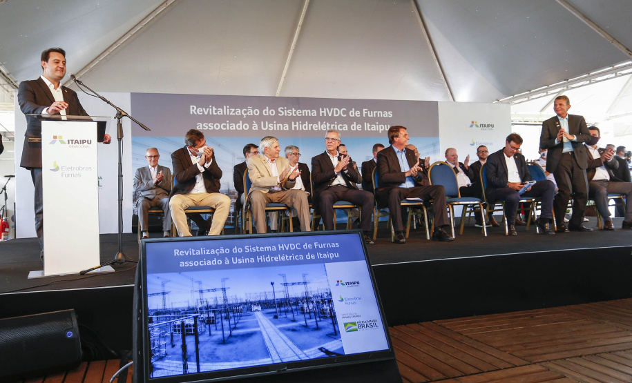 Governador Carlos Massa Ratinho Junior e presidente Jair Bolsonaro participam do evento de lançamento da revitalização do sistema elétrico de alta tensão de Furnas.   -  Foz do Iguaçu, 25/02/2021  - Foto: Jonathan Campos/AEN