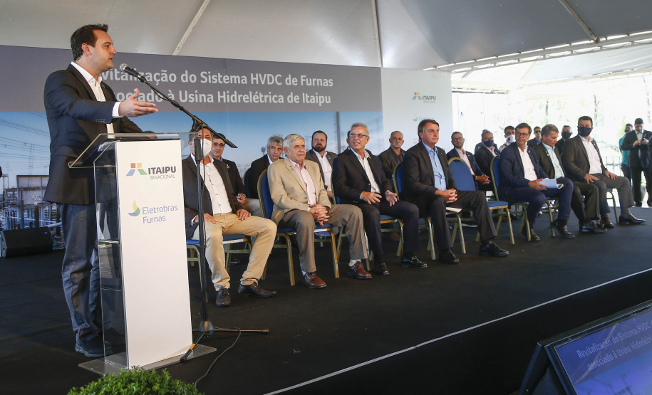 Governador Carlos Massa Ratinho Junior e presidente Jair Bolsonaro participam do evento de lançamento da revitalização do sistema elétrico de alta tensão de Furnas.   -  Foz do Iguaçu, 25/02/2021  - Foto: Jonathan Campos/AEN