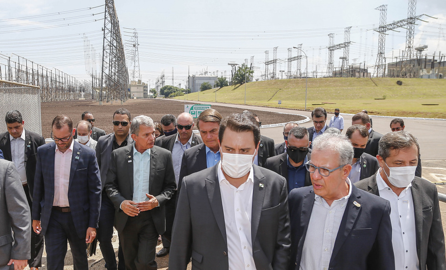 Governador Carlos Massa Ratinho Junior e presidente Jair Bolsonaro participam do evento de lançamento da revitalização do sistema elétrico de alta tensão de Furnas.   -  Foz do Iguaçu, 25/02/2021  - Foto: Jonathan Campos/AEN