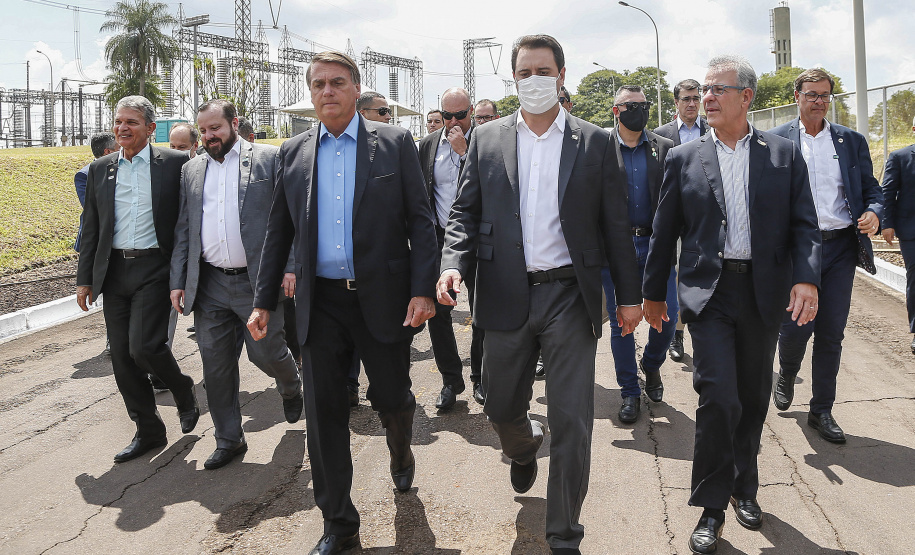 Governador Carlos Massa Ratinho Junior e presidente Jair Bolsonaro participam do evento de lançamento da revitalização do sistema elétrico de alta tensão de Furnas.   -  Foz do Iguaçu, 25/02/2021  - Foto: Jonathan Campos/AEN
