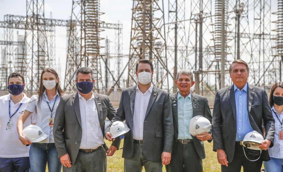 Governador Carlos Massa Ratinho Junior e presidente Jair Bolsonaro participam do evento de lançamento da revitalização do sistema elétrico de alta tensão de Furnas.   -  Foz do Iguaçu, 25/02/2021  - Foto: Jonathan Campos/AEN