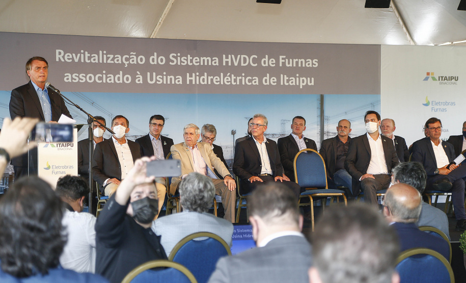 Governador Carlos Massa Ratinho Junior e presidente Jair Bolsonaro participam do evento de lançamento da revitalização do sistema elétrico de alta tensão de Furnas.   -  Foz do Iguaçu, 25/02/2021  - Foto: Jonathan Campos/AEN
