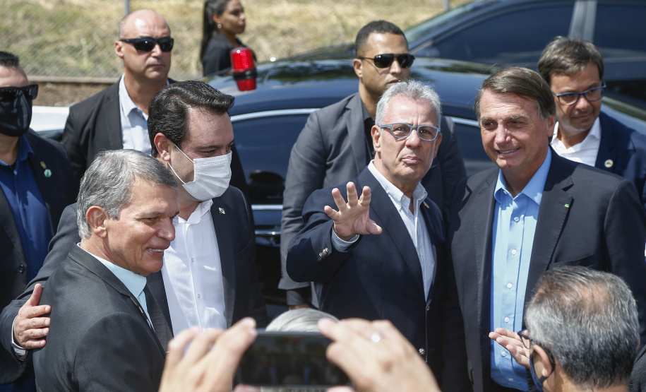 Governador Carlos Massa Ratinho Junior e presidente Jair Bolsonaro participam do evento de lançamento da revitalização do sistema elétrico de alta tensão de Furnas.   -  Foz do Iguaçu, 25/02/2021  - Foto: Jonathan Campos/AEN