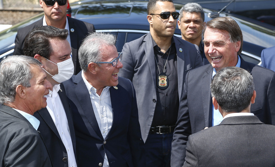 Governador Carlos Massa Ratinho Junior e presidente Jair Bolsonaro participam do evento de lançamento da revitalização do sistema elétrico de alta tensão de Furnas.   -  Foz do Iguaçu, 25/02/2021  - Foto: Jonathan Campos/AEN