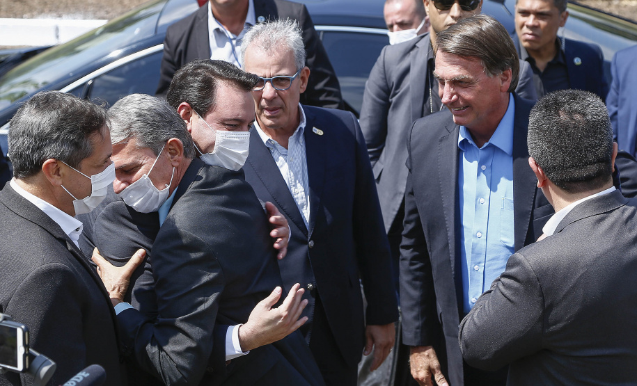 Governador Carlos Massa Ratinho Junior e presidente Jair Bolsonaro participam do evento de lançamento da revitalização do sistema elétrico de alta tensão de Furnas.   -  Foz do Iguaçu, 25/02/2021  - Foto: Jonathan Campos/AEN