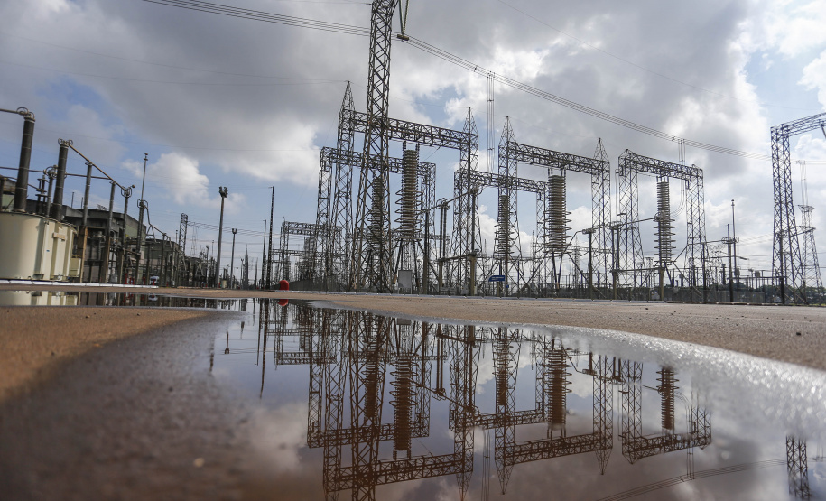 Governador Carlos Massa Ratinho Junior e presidente Jair Bolsonaro participam do evento de lançamento da revitalização do sistema elétrico de alta tensão de Furnas.   -  Foz do Iguaçu, 25/02/2021  - Foto: Jonathan Campos/AEN