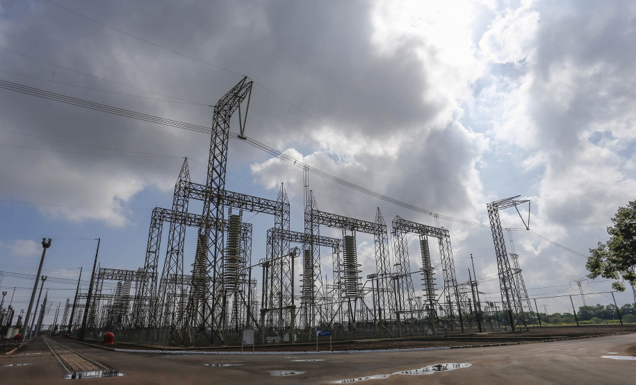 Governador Carlos Massa Ratinho Junior e presidente Jair Bolsonaro participam do evento de lançamento da revitalização do sistema elétrico de alta tensão de Furnas.   -  Foz do Iguaçu, 25/02/2021  - Foto: Jonathan Campos/AEN