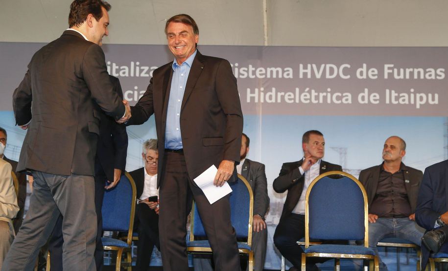 Governador Carlos Massa Ratinho Junior e presidente Jair Bolsonaro participam do evento de lançamento da revitalização do sistema elétrico de alta tensão de Furnas.   -  Foz do Iguaçu, 25/02/2021  - Foto: Jonathan Campos/AEN