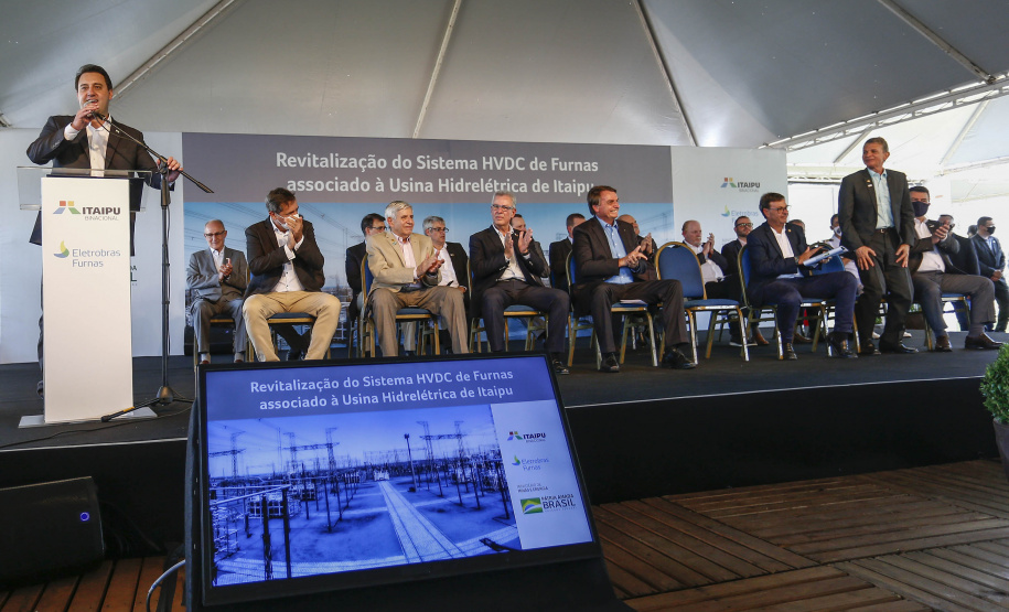 Governador Carlos Massa Ratinho Junior e presidente Jair Bolsonaro participam do evento de lançamento da revitalização do sistema elétrico de alta tensão de Furnas.   -  Foz do Iguaçu, 25/02/2021  - Foto: Jonathan Campos/AEN