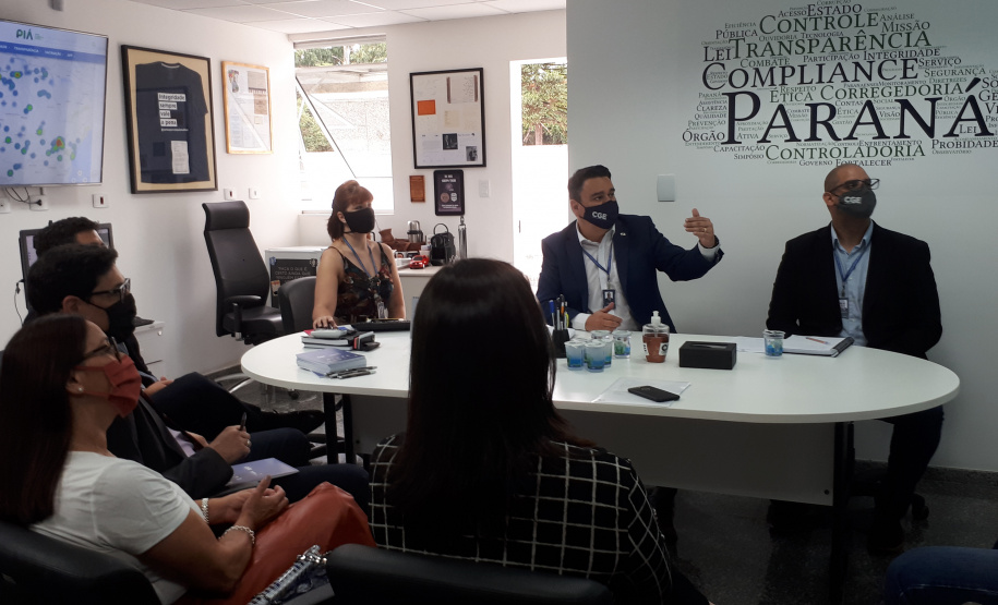 Órgãos se unem para combater fura-filas da prioridade de vacinação. A lista de denúncias de fura-filas que chegaram à Controladoria-Geral do Estado (CGE) é grande, já passa de 500 registros no Paraná, e desafia órgãos de controle. - Curitiba, 25/02/2021 - Foto: Divulgação CGE