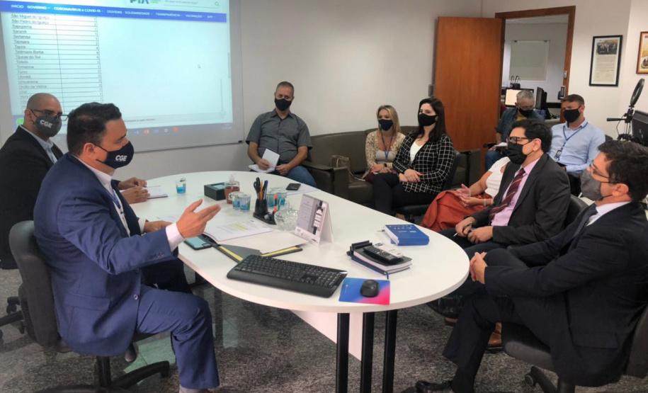 Órgãos se unem para combater fura-filas da prioridade de vacinação. A lista de denúncias de fura-filas que chegaram à Controladoria-Geral do Estado (CGE) é grande, já passa de 500 registros no Paraná, e desafia órgãos de controle. - Curitiba, 25/02/2021 - Foto: Divulgação CGE