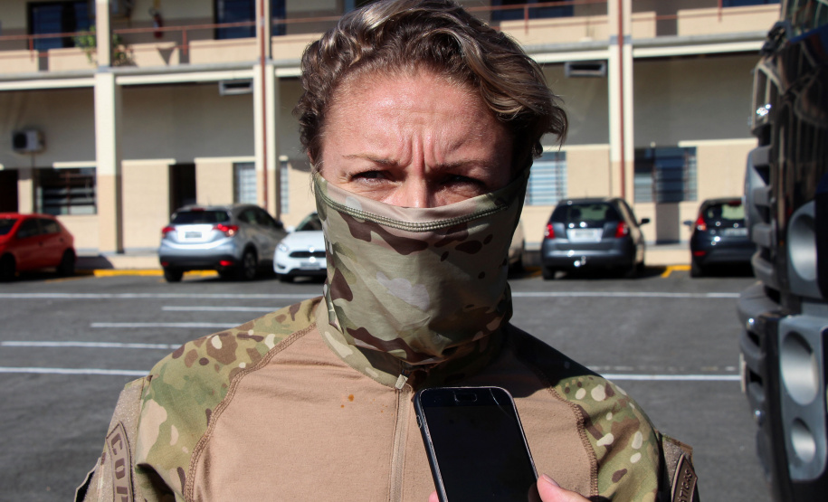 Policiais militares que trabalham na Companhia de Comandos e Serviços (CCS) e nas Diretorias da PM estão passando por instruções de tiros no caminhão de simulador de tiros da Polícia Civil do Paraná.  -  Curitiba, 25/02/2021  -  Foto: Soldado Amanda Morais