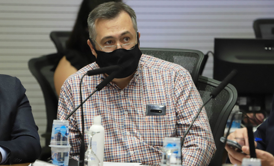 Governador Carlos Massa Ratinho Junior durante reunião virtual com deputados sobre o cenário da pandemia da Covid-19 e as novas medidas restritivas a serem adotadas pelo Estado. Secretário Estadual da Saúde, Beto Preto - Curitiba, 26/02/2021 - Foto: José Fernando Ogura/AEN
