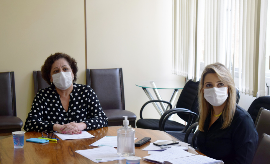 A Secretaria de Estado da Saúde atendeu hoje (26) solicitação da Associação Paranaense de Supermercados (APRAS) para esclarecimentos sobre o novo decreto estadual que determina medidas restritivas de caráter obrigatório, visando o enfrentamento da emergência de saúde pública decorrente da Covid-19.