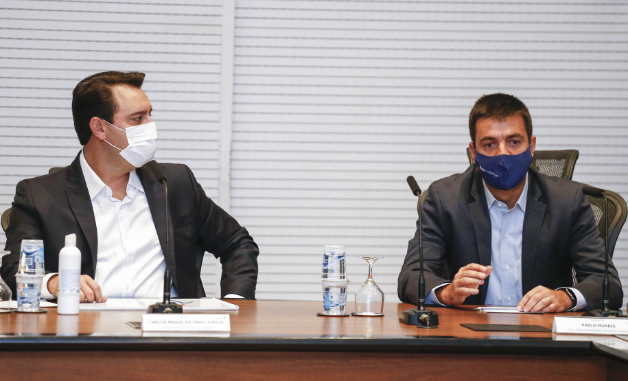 Governador Carlos Massa Ratinho Junior  durante apresentação do Perojeto Aqua Foz  -  Curitiba, 02/03/2021  -  Foto: Jonathan Campos/AEN