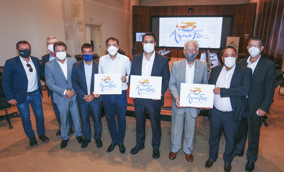 Governador Carlos Massa Ratinho Junior  durante apresentação do Perojeto Aqua Foz  -  Curitiba, 02/03/2021  -  Foto: Jonathan Campos/AEN