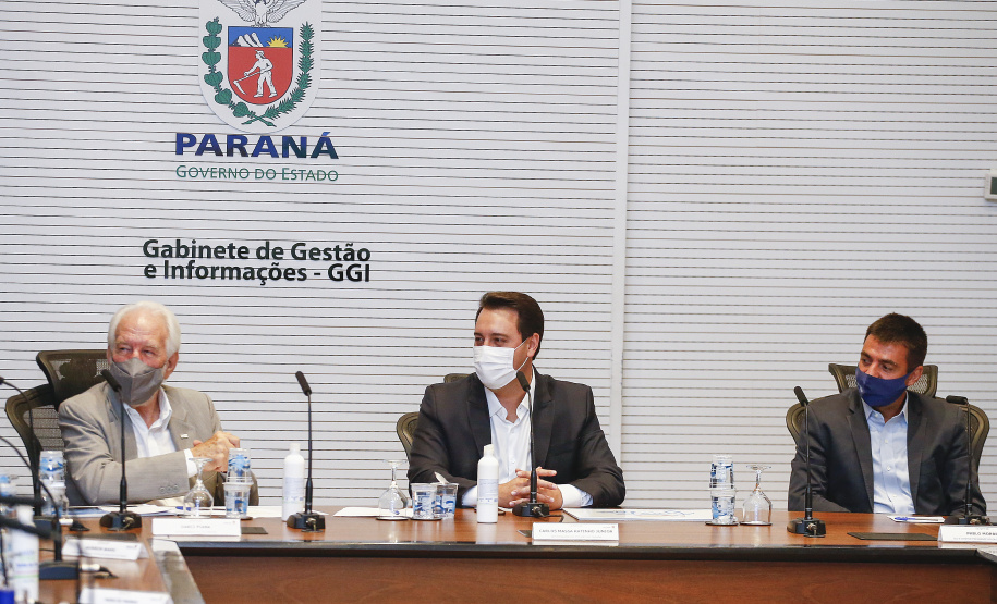 Governador Carlos Massa Ratinho Junior  durante apresentação do Perojeto Aqua Foz  -  Curitiba, 02/03/2021  -  Foto: Jonathan Campos/AEN