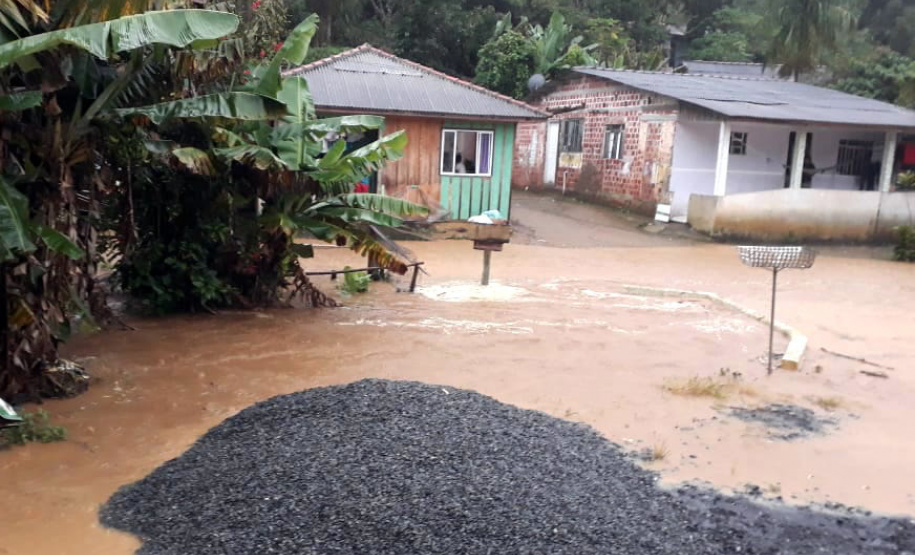 Boletim de Ocorrências da Coordenadoria Estadual da Defesa Civil divulgado na manhã desta quarta-feira (4) mostra que os temporais atingiram nove municípios e danificaram 164 residências. Foto: SISDC/Defesa Civil
