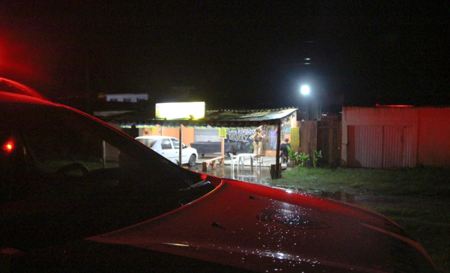 As forças policiais do Paraná e as prefeituras municipais fiscalizaram 3.160 estabelecimentos comerciais desde o começo da vigência do Decreto 6.983/2021, publicado na sexta-feira (26) pelo Governo do Estado. Em cinco dias de operação especial, 105 estabelecimentos foram interditados e 62 foram multados por irregularidades relacionadas à pandemia. - Curitiba, 04/03/2021 - Foto: Divulgação SESP-PR