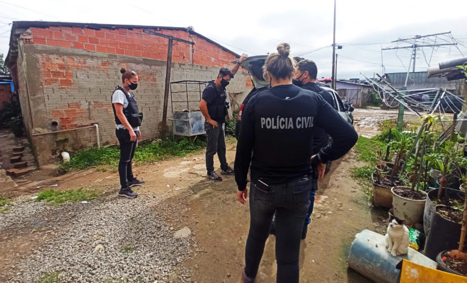 A Polícia Civil do Paraná (PCPR) participou nesta segunda-feira (8) da Operação Resguardo, a maior já realizada no combate a crimes de violência contra a mulher no país e coordenada pelo Ministério da Justiça e Segurança Pública (MJSP), por meio da Secretaria de Operações Integradas (Seopi).  A Operação Resguardo aconteceu simultaneamente nos 26 Estados e no Distrito Federal.  Foto:SESP