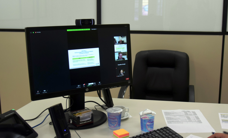 O secretário de Estado da Saúde, Beto Preto, apresentou aos deputados estaduais o Relatório Detalhado do Quadrimestre Anterior (RDQA) do 3º Quadrimestre de 2020, nesta terça-feira (9). A audiência pública é realizada pela Comissão de Saúde Pública da Assembleia Legislativa, ocorreu no Plenário da casa parlamentar com transmissão pela internet. - Curitiba, 09/03/2021  -  Foto: Américo Antonio/SESA-PR