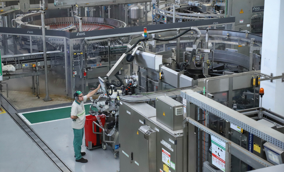 A produção industrial paranaense cresceu pelo nono mês consecutivo e fechou janeiro com um acréscimo de 1,5% em relação a dezembro de 2020. - Foto: José Fernando Ogura/AEN