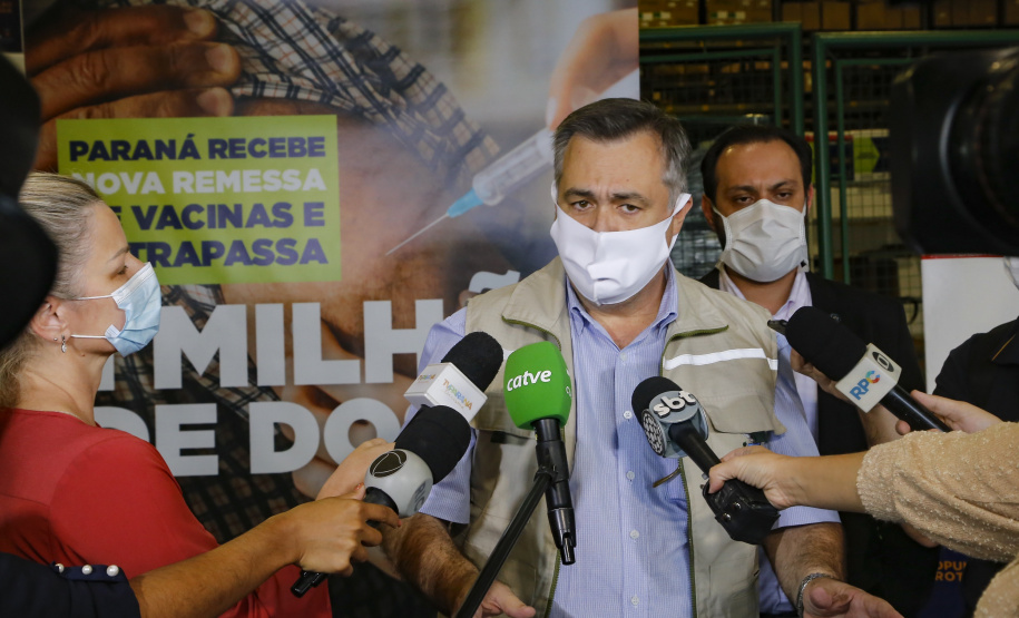 Paraná distribui novo lote e começa a vacinar idosos com mais de 75 anos.
Foto Gilson Abreu/AEN