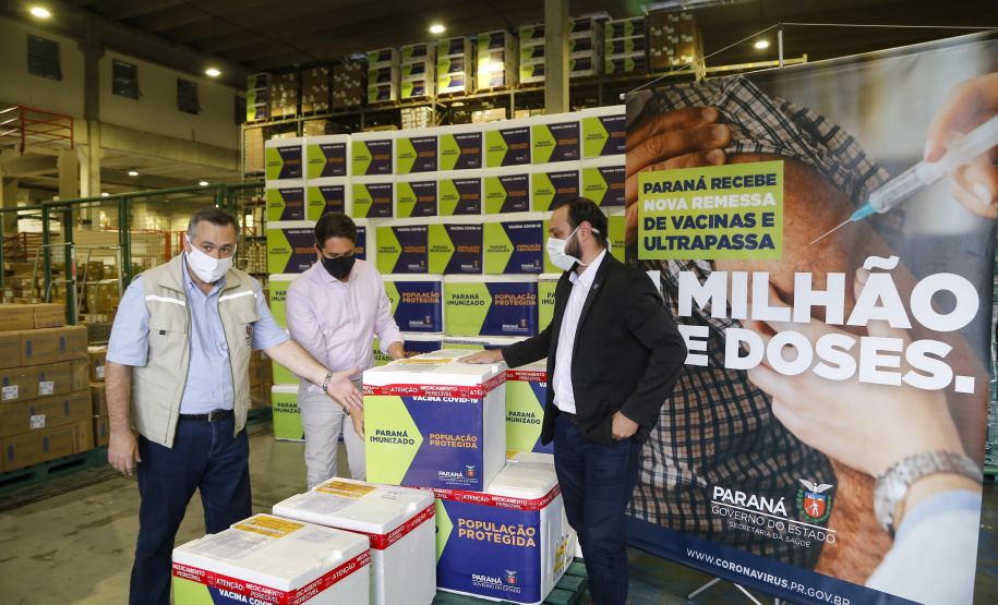 Paraná distribui novo lote e começa a vacinar idosos com mais de 75 anos.
Foto Gilson Abreu/AEN
