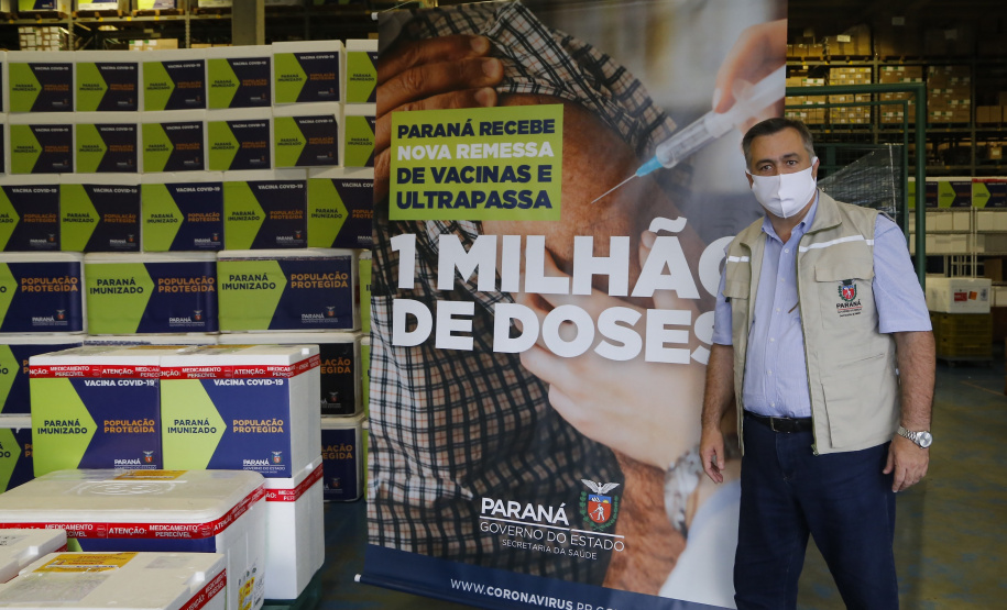 Paraná distribui novo lote e começa a vacinar idosos com mais de 75 anos.
Foto Gilson Abreu/AEN