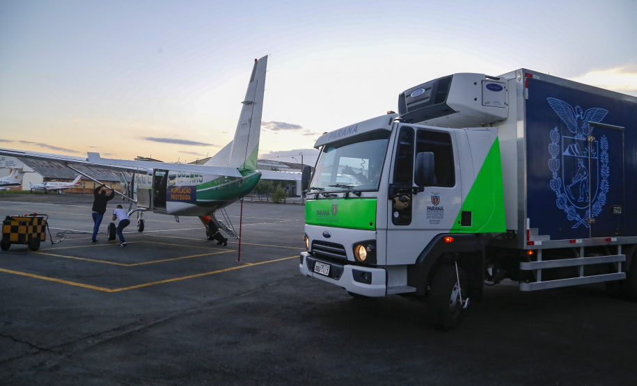 Paraná distribui novo lote e começa a vacinar idosos com mais de 75 anos.
Foto Gilson Abreu/AEN