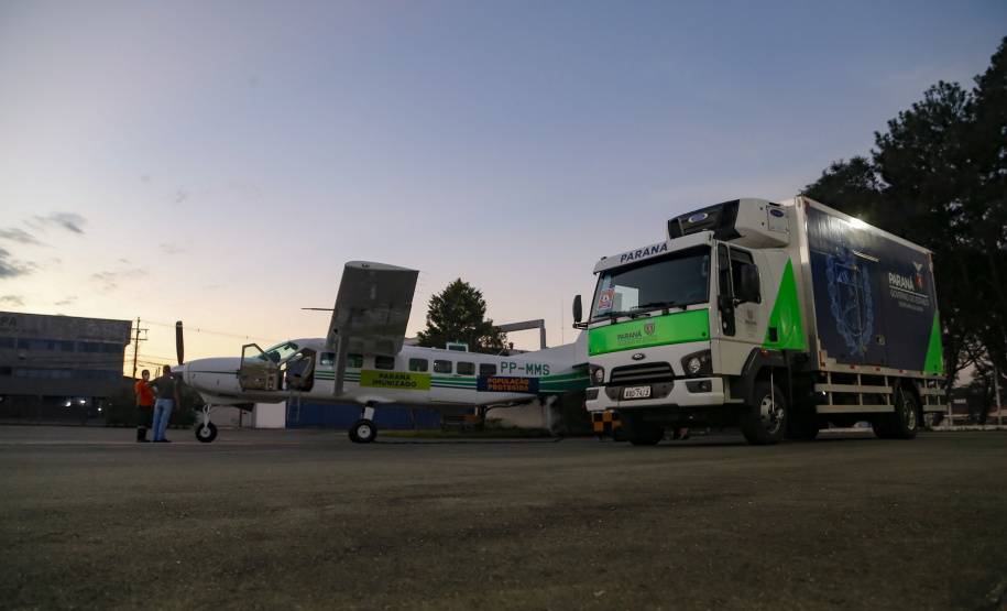 Paraná distribui novo lote e começa a vacinar idosos com mais de 75 anos.
Foto Gilson Abreu/AEN