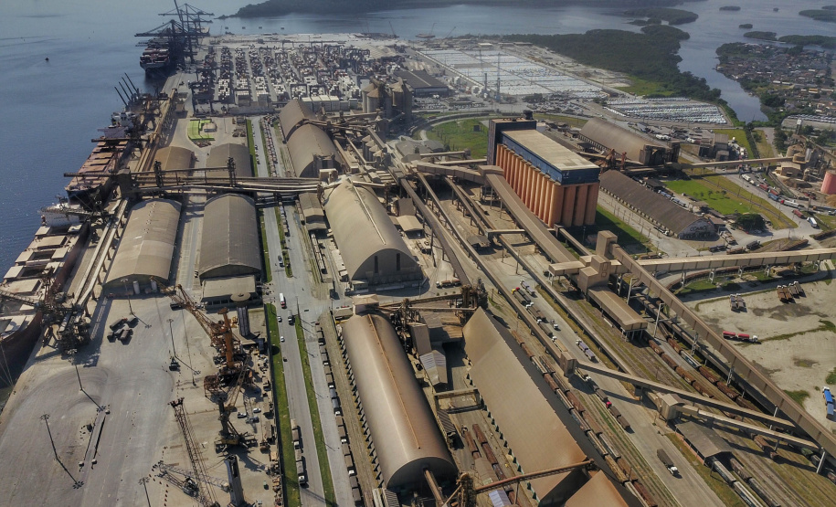 O Porto de Paranaguá completa 86 anos nesta quarta-feira, dia 17 de março, e aposta em inovação para se tornar hub logístico da América Latina. - Foto: Claudio Neves/Portos do Paraná