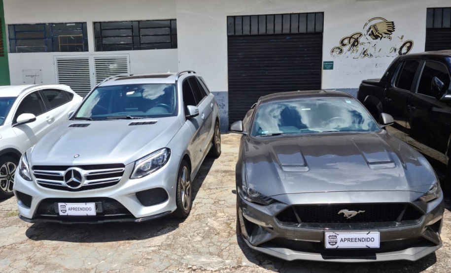 Mais de 710 policiais civis, auditores das receitas e peritos desmantelaram um esquema bilionário de sonegação nos estados do Paraná, Minas Gerais, São Paulo e Espírito Santo, nesta terça-feira (16).  Foto:SESP