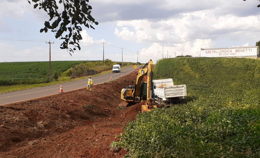 O Departamento de Estradas de Rodagem do Paraná (DER/PR) deu início à obra de adequação de trechos com curvas acentuadas da rodovia PR-562, entre o município de Coronel Vivida e o distrito de Vista Alegre, na região Sudoeste do estado. - Curitiba, 17/03/2021 - Foto: Divulgação DER