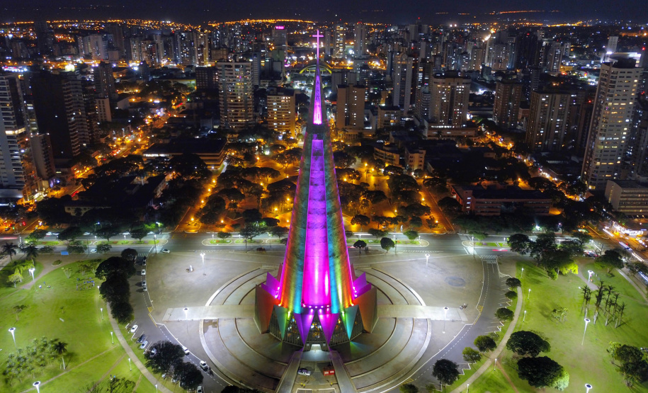 MARINGÁ - O Conselho de Desenvolvimento e Integração Sul (Codesul), presidido pelo Paraná, retomou nesta semana o desenvolvimento do Projeto 3C3C-Três Cidades, Três Continentes (Dongguan/China, Maringá/Brasil e Barcelos/Portugal). A união tem como objetivo gerar novos negócios entre as cidades e ampliar o comércio internacional. - Foto: José Fernando Ogura/AEN