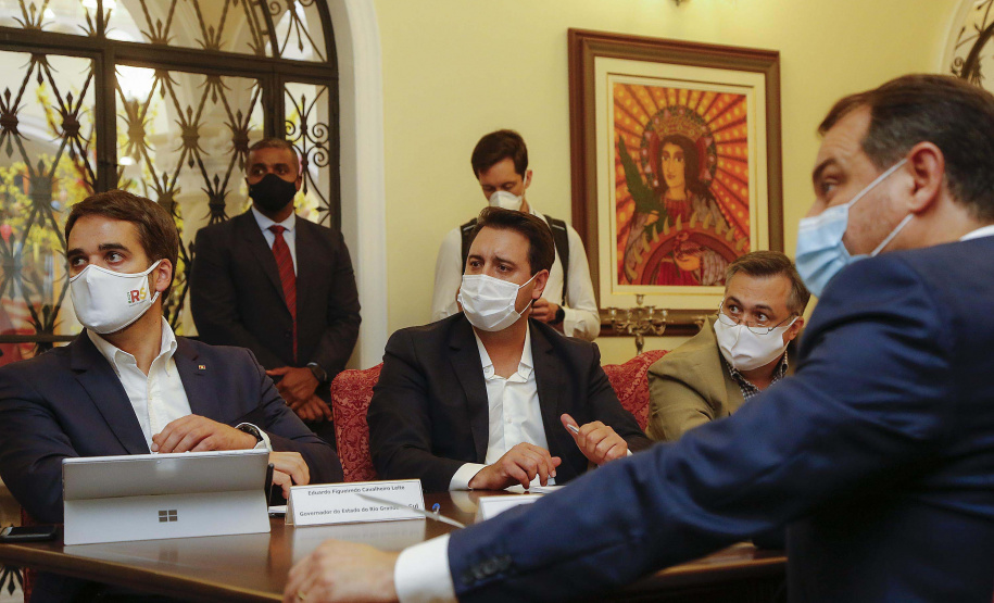 Governador Carlos Massa Ratinho Junior durante encontro com os governadores Eduardo Leite (Rio Grande do Sul) e Carlos Moisés (Santa Catarina), em Florianópolis. Foto:Jonathan Campos/AEN