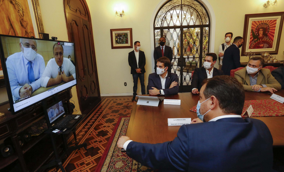 Governador Carlos Massa Ratinho Junior durante encontro com os governadores Eduardo Leite (Rio Grande do Sul) e Carlos Moisés (Santa Catarina), em Florianópolis. Foto:Jonathan Campos/AEN