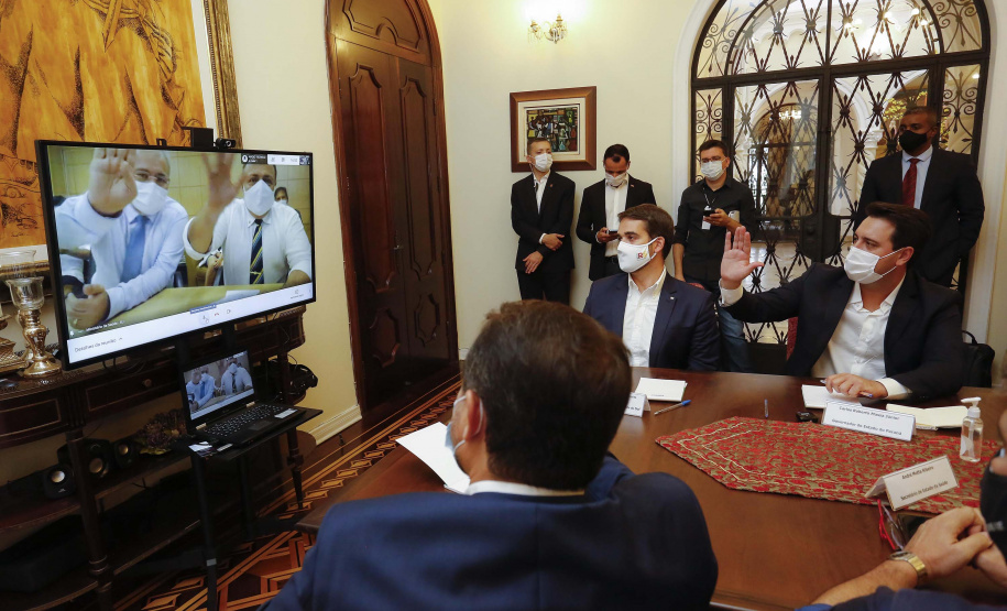 Governador Carlos Massa Ratinho Junior durante encontro com os governadores Eduardo Leite (Rio Grande do Sul) e Carlos Moisés (Santa Catarina), em Florianópolis. Foto:Jonathan Campos/AEN