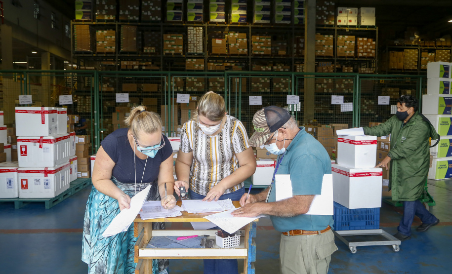 18.03.2021 - Disttribição de vacinas para o interior do estado.
Foto: Gilson Abreu/AEN