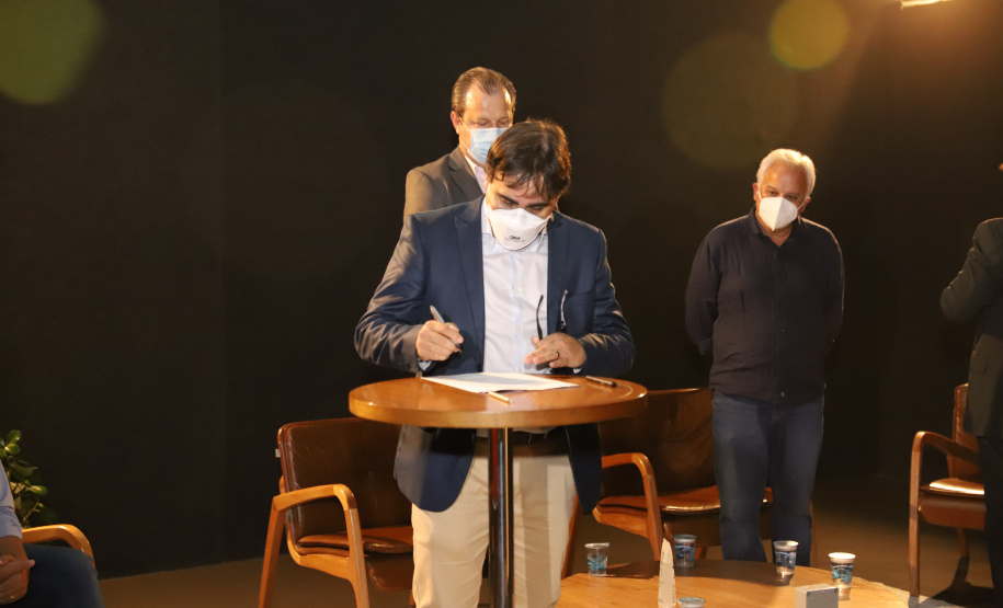 Vale do Genoma O Governo do Paraná lanca o Vale do Genoma, um polo de startups voltado para saúde e genética. Pioneiro no Brasil e no mundo, o projeto será instalado em Guarapuava, no Centro-Sul do Estado. Na foto, médico David Livingstone Figueiredo, presidente do Ipec e coordenador do curso de Medicina da Unicentro. 18/03/21 - Foto: Geraldo Bubniak/AEN