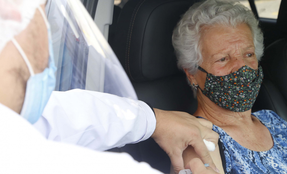 Média de aplicação das vacinas nos municípios está em pouco mais de 70%
. Foto: Gilson Abreu/AEN