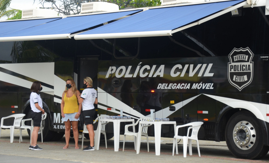 A Polícia Civil do Paraná (PCPR) realizou mais de 9,4 mil procedimentos de polícia judiciária durante o Verão Consciente 2020/21, no Litoral do Estado. A operação aconteceu do dia 21 de dezembro de 2020 até o dia 9 de março deste ano, nas cidades de Matinhos, Morretes, Paranaguá, Antonina, Pontal do Paraná e Guaratuba.  -  Curitiba, 18/03/2021  -  Foto: Fábio Dias/PCPR