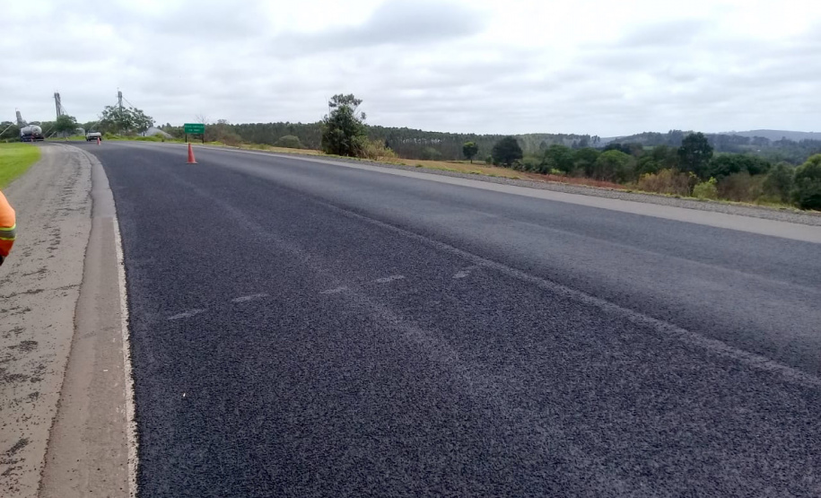 O Departamento de Estradas de Rodagem do Paraná (DER/PR) realizou nesta sexta-feira (19) aabertura dos envelopes com os documentos de habilitação das empresas disputando aexecução das terceiras faixas da PR-092, entre Jaguariaíva e Santo Antônio da Platina, daregião dos Campos Gerais ao Norte Pioneiro. - Curitiba, 19/03/2021 - Foto: Divulgação DER