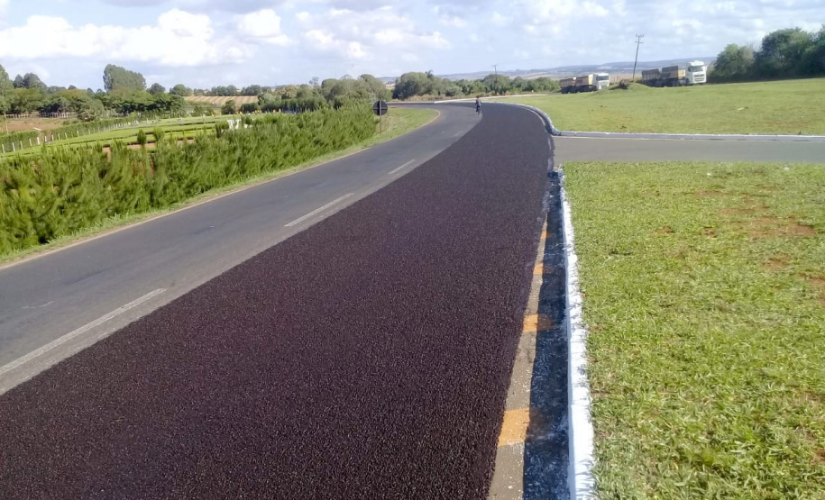 O Departamento de Estradas de Rodagem do Paraná (DER/PR) realizou nesta sexta-feira (19) aabertura dos envelopes com os documentos de habilitação das empresas disputando aexecução das terceiras faixas da PR-092, entre Jaguariaíva e Santo Antônio da Platina, daregião dos Campos Gerais ao Norte Pioneiro. - Curitiba, 19/03/2021 - Foto: Divulgação DER