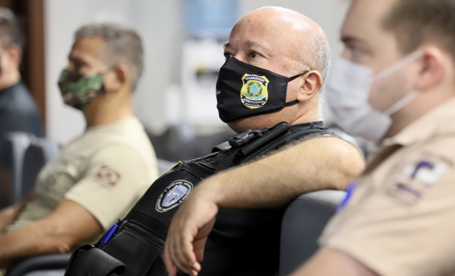 A Portos do Paraná compartilha com a Polícia Federal os dados obtidos nos 27 programas de monitoramentos ambientais. As informações colaboram com a operação ?30 Days at Sea 3.0? (30 Dias no Mar) da International Criminal Police Organization - INTERPOL. A ação envolve cerca de 60 países e tem como foco principal o combate à poluição marítima. - Curitiba, 19/03/2021 - Foto: Claudio Neves/Portos do Paraná