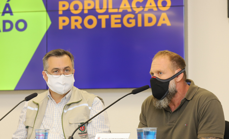 Coletiva Beto Preto O secretário estadual de Saúde, Beto Preto, atende a imprensa para explicar detalhes do Decreto 7.145/2021, publicado nesta sexta-feira (19). A normativa endurece as regras de isolamento social em municípios da Região Metropolitana de Curitiba. Na foto, o delegado-geral da Polícia Civil do Paraná (PCPR), Silvio Jacob Rockembach . Foto: Geraldo Bubniak/AEN