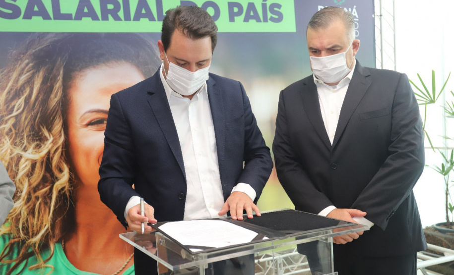 Pensando nas pessoas que estão em vulnerabilidade social neste período da pandemia, o governador Carlos Massa “Ratinho” Junior assinou na última sexta-feira (19) o Decreto nº 7145, de 19 de março de 2021, e considerou os serviços da Assistência Social como essenciais.  -  Foto: Pedro Mariucci/SEJUF