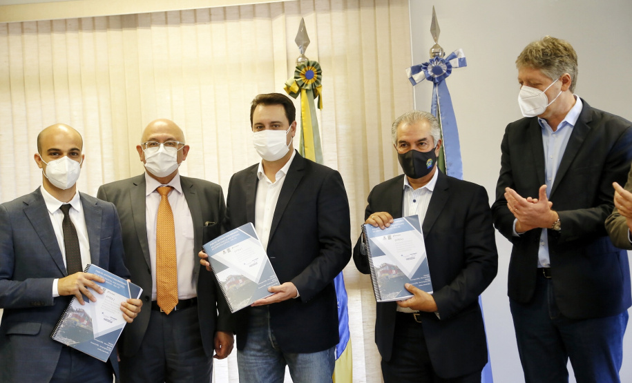 Paraná e Mato Grosso do Sul deram mais um passo significativo na consolidação do projeto da nova Ferroeste, o corredor ferroviário que vai ligar Maracajú (MS) a Paranaguá (PR)