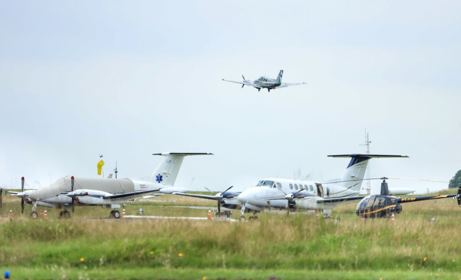 Distribuição de vacinas para as 22 Regionais de Saúde do Estado - Curitiba, 22/03/2021 - Foto: José Fernando Ogura/AEN